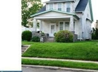 7246 Lawndale St, Philadelphia, PA 19111