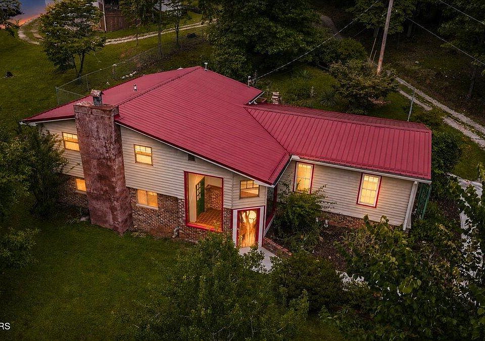1st image of 327 McDeerman Rd