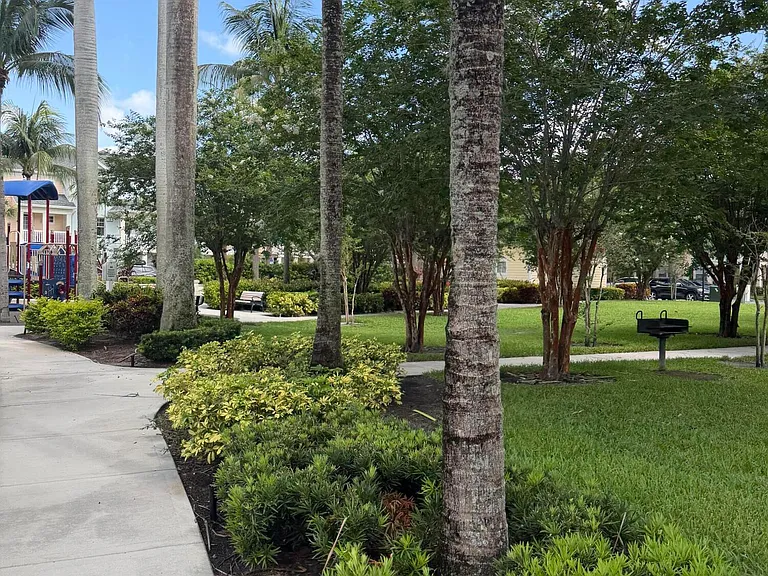 275 Murcia Dr #208 — Photo 115