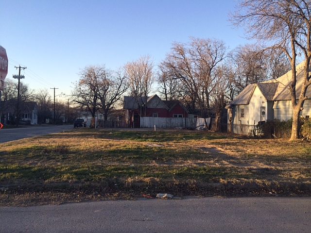 1st image of 1301 E Peach St