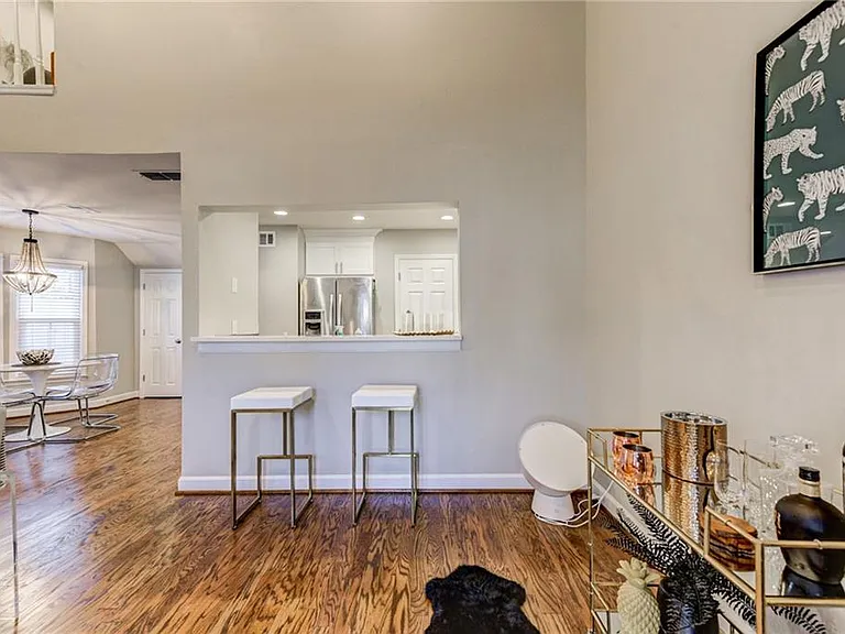 1302 Defoors Lndg NW — Photo 5