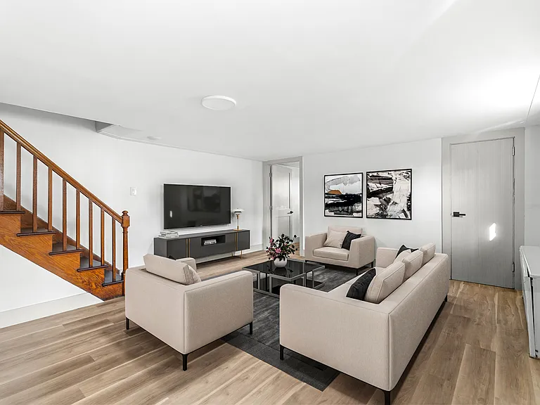 163 Summit Ave — Photo 4