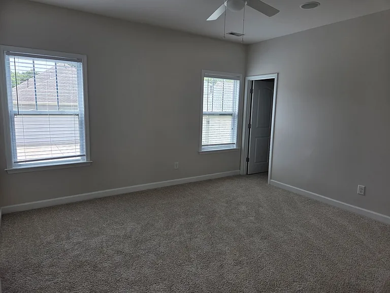 6327 Hove Rd — Photo 10