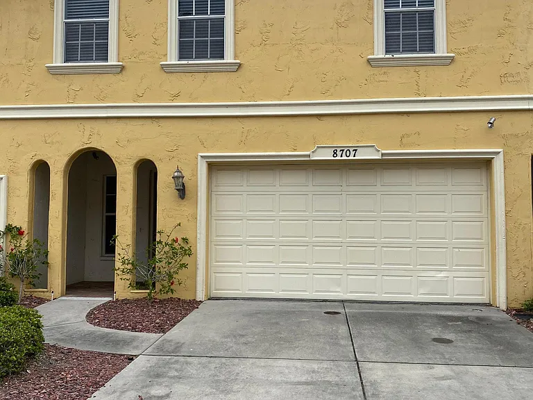 8707 Jasmeen Garden Ct #8707 — Photo 2