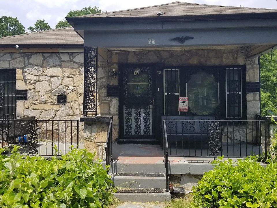 1st image of 38 N Hill St