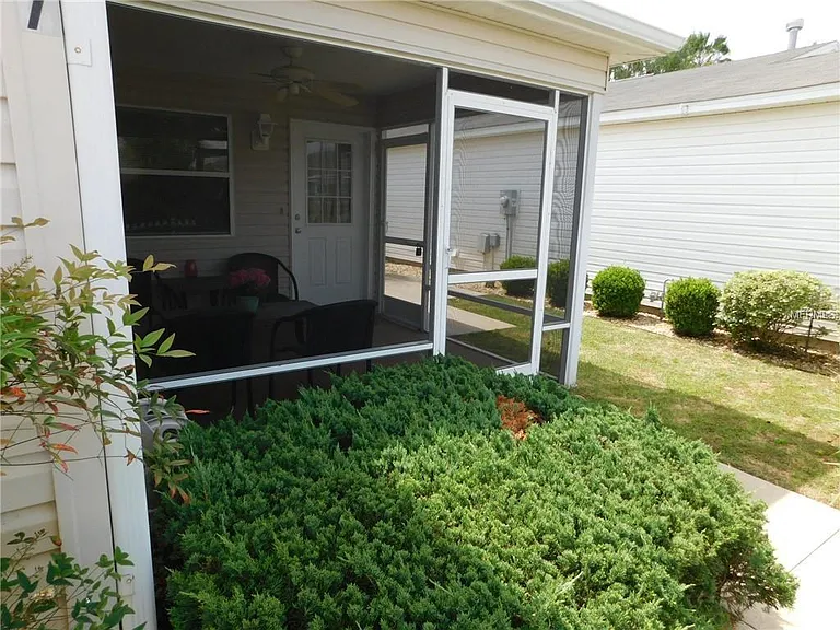Front Lanai