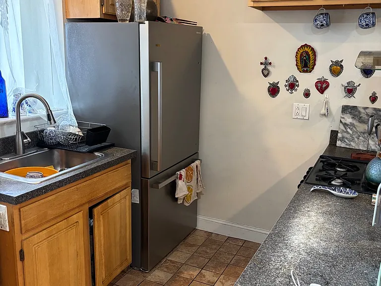 193 Webster St #B — Photo 11