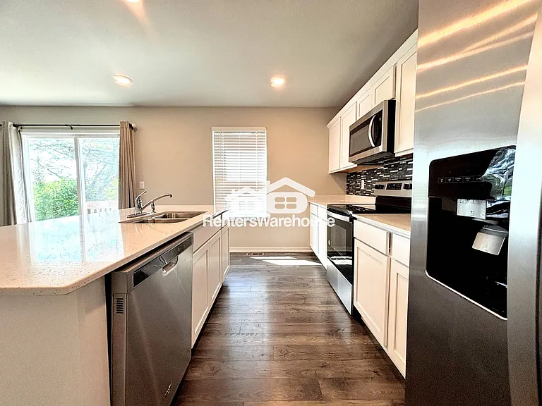 150 Dakota Cir — Photo 14