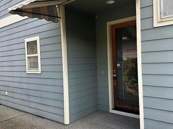 4th image of 2770 Parkwood Village Ln