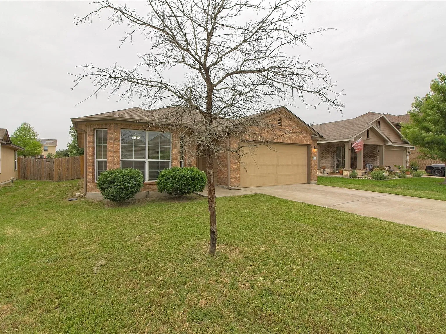3 bed, 2.0 bath, 1376 sqft, $1,600 — Photo 3