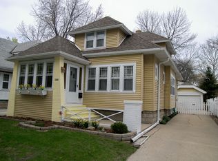 2566 N 70th St, Wauwatosa, WI 53213