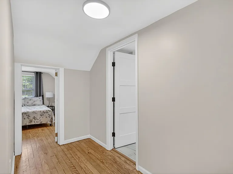 131 S Willow St — Photo 26