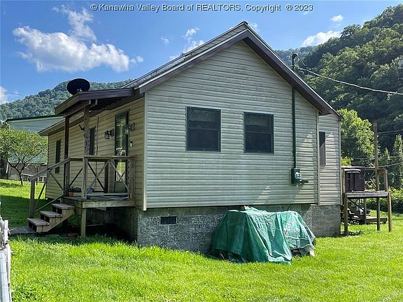 3rd image of 1201 Hillside Dr