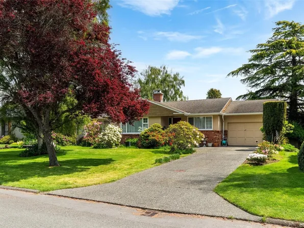 2807 Dunlevy St, Oak Bay, BC V8R 5Z4
