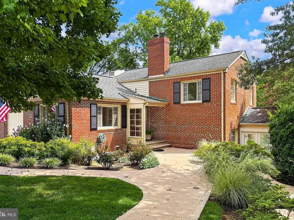 311 Skyhill Rd, Alexandria, VA 22314
