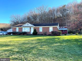 9005 Route 259, Lost City, WV 26810