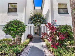 5153 Floria Dr APT V, Boynton Beach, FL 33437