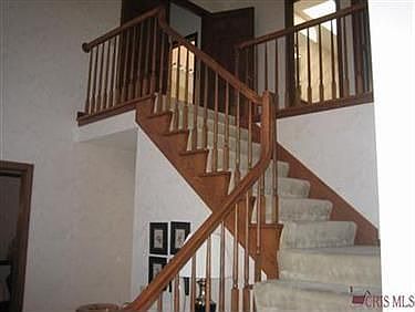 2nd image of 8834 Altura Dr NE