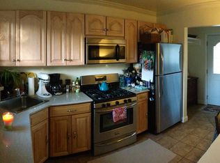 1130 Parrish Dr, Rockville, MD 20851