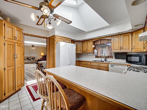 2nd image of 1905 Briarcliff Dr