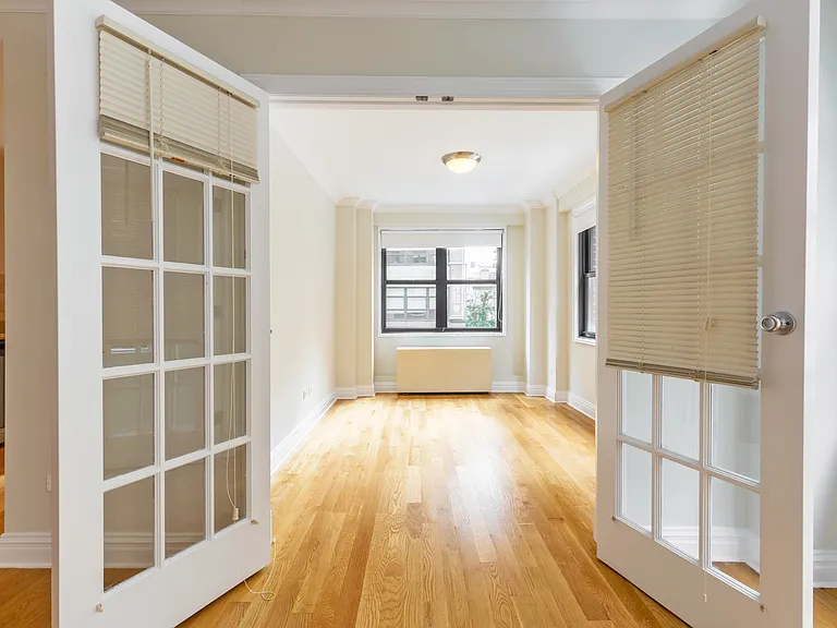 141 E 33rd St #3E — Photo 4
