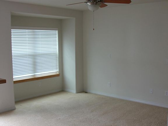 3rd image of 450 Laramie Blvd