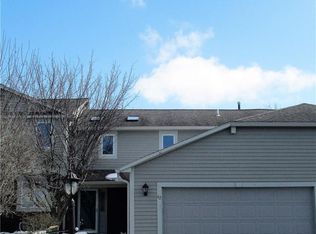 42 Magnolia Ln, Webster, NY 14580