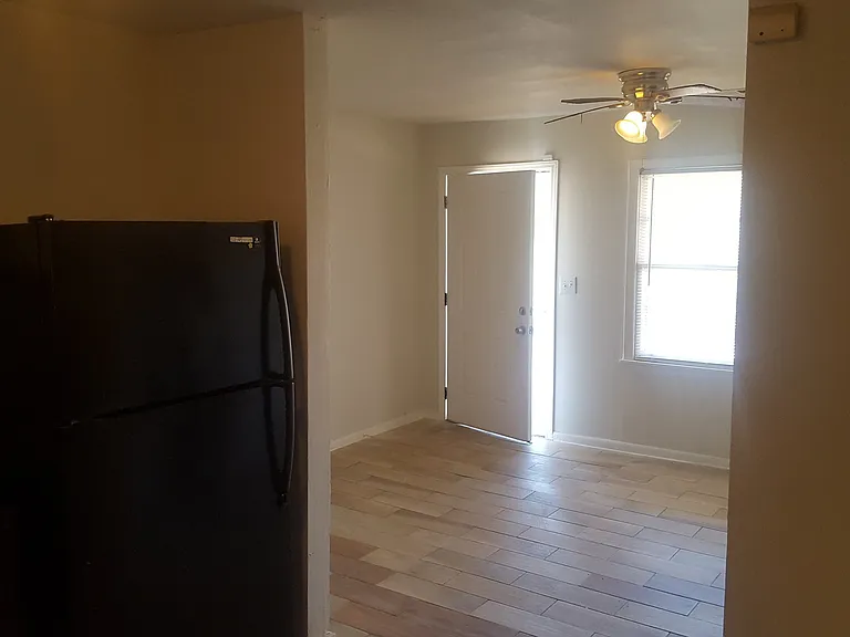 1647 Bridgeport Dr NW — Photo 8