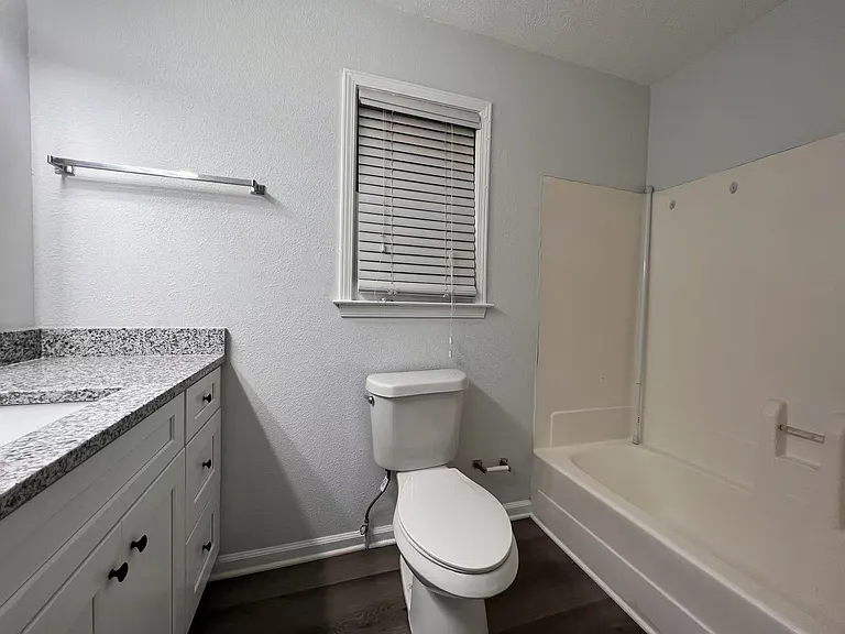 5020 Leeshire Trl — Photo 20