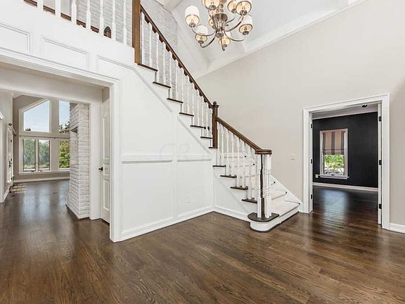 5th image of 8657 Birgham Ct S