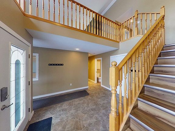 2nd image of 3-300 12th Ave SW #3