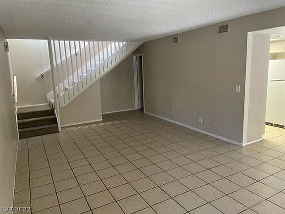 4th image of 330 Shadybrook Ln Unit C