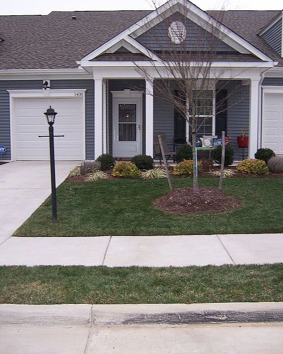 1st image of 1408 Avondale Woods Dr