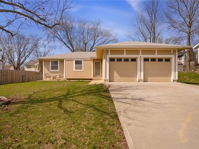 13020 S Brougham Dr, Olathe, KS, 66062