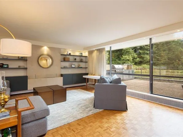 4900 Cartier St #108, Vancouver, BC V6M 4H2