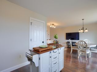 421 Hillside Dr #1, Mountville, PA 17554