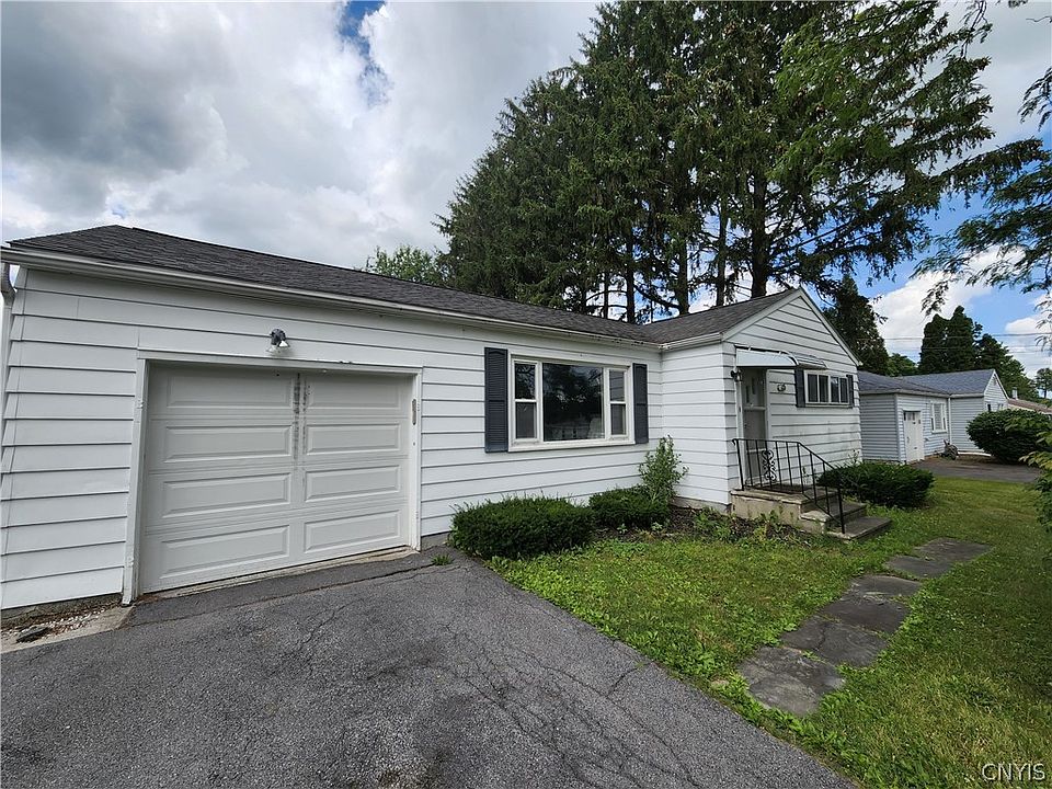 220 Camillus Dr, Camillus, NY 13031 | Zillow