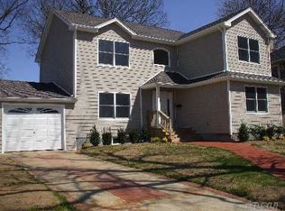 81 Pennsylvania Ave, Massapequa, NY 11758