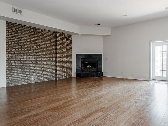 2nd image of 2411 N Clybourn Ave #3