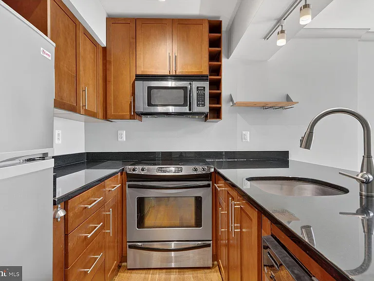 1361 K St SE #303 — Photo 5