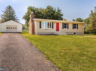 8140 Mapleville Rd, Mount Airy, MD 21771