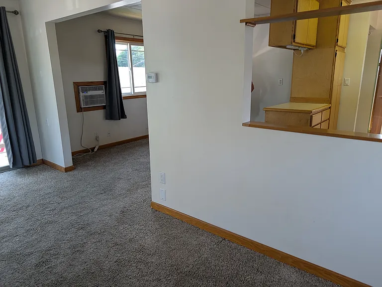405 1/2 Chestnut St #A — Photo 6