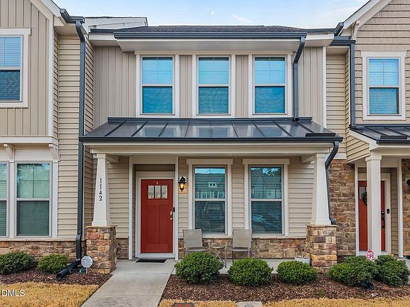 4th image of 1142 Metropolitan Dr