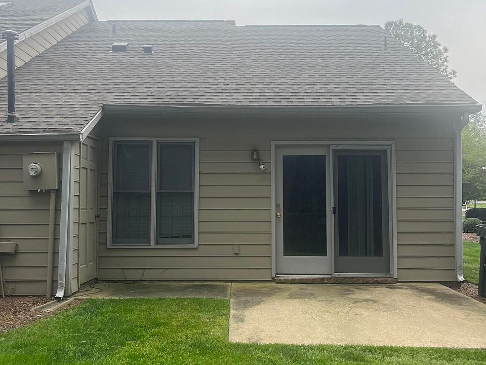 2nd image of 2601 Hitchcock Dr