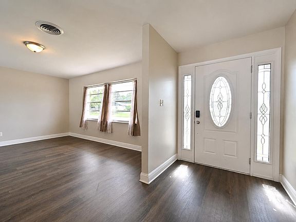 5th image of 833 PARK MANOR Drive
