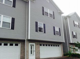 1006 W Canyon Dr, Morgantown, WV 26508