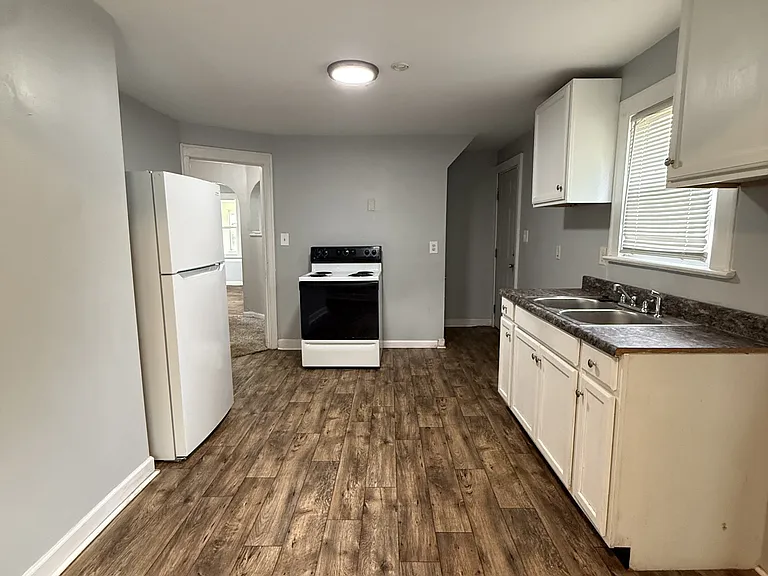 3502 Brouse Ave — Photo 4