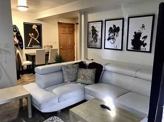 Rented by Signature Spaces NYC Corp | media 9