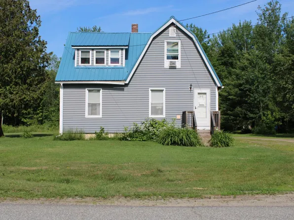 60 Penobscot Avenue, Howland, ME 04448