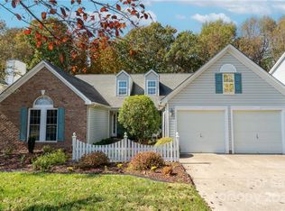 2230 Pimpernel Rd, Charlotte, NC 28213